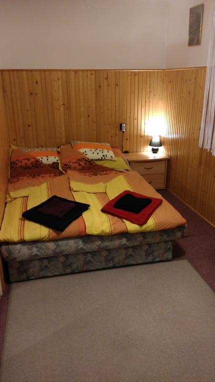 Ferienwohnung Napsugar Vendeghaziko Orosháza Exterior foto